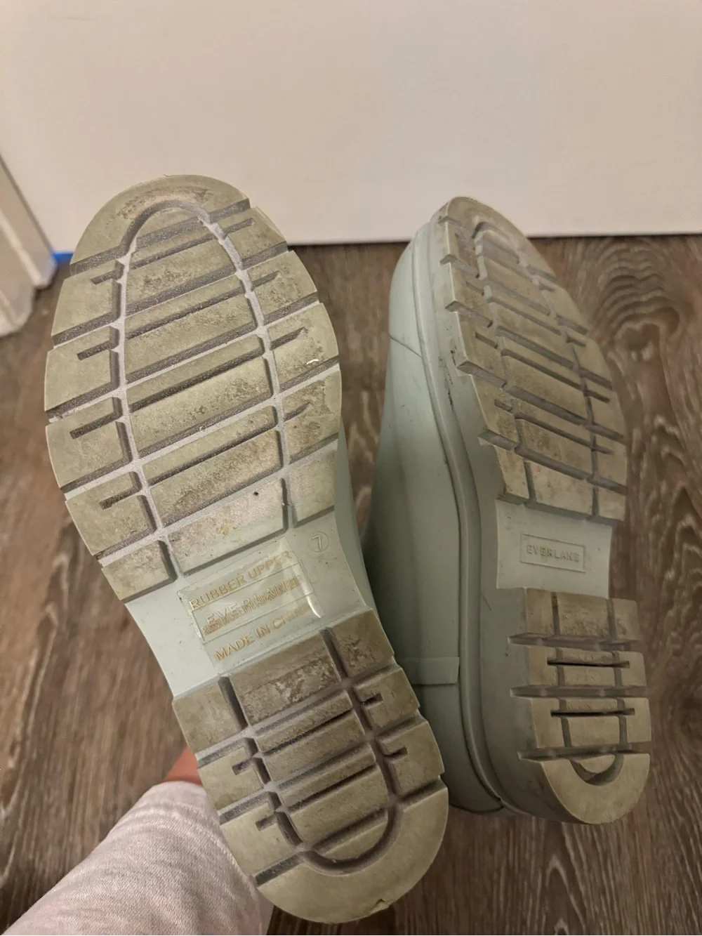 Everlane The Rain Boot in Sage
